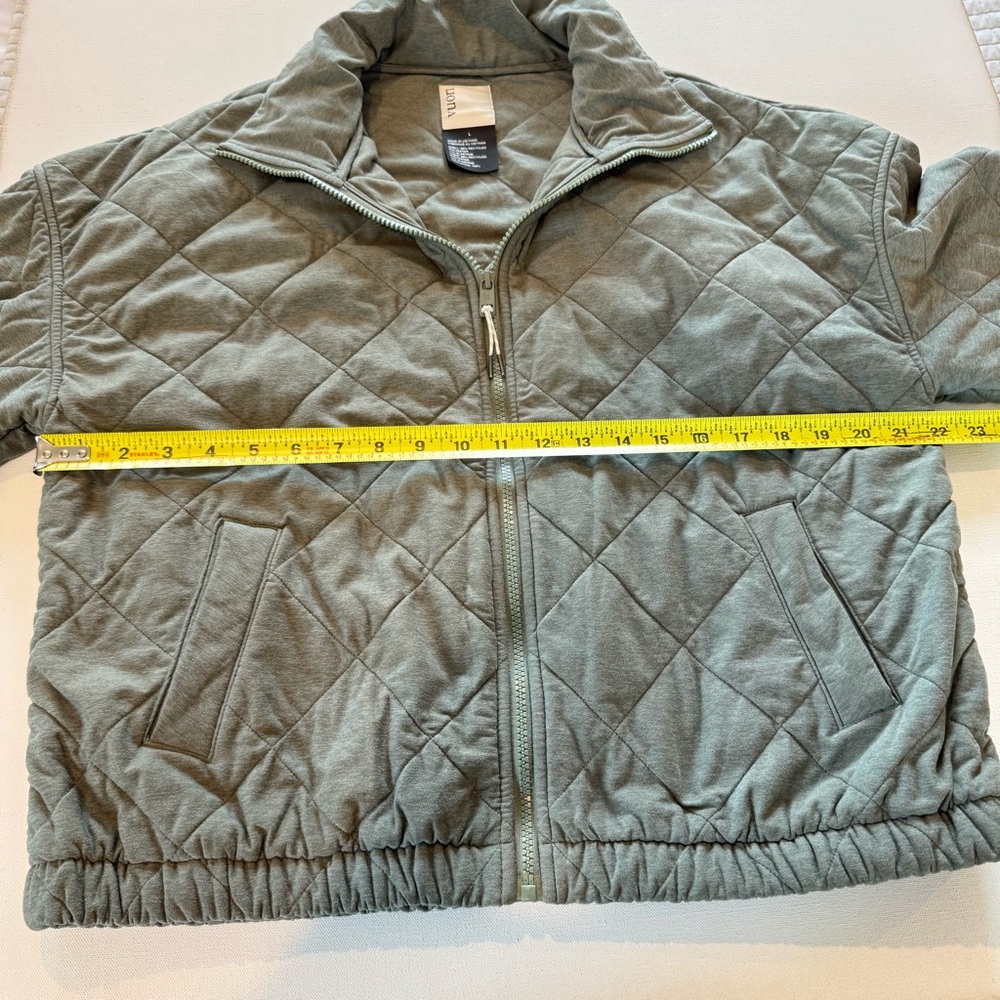 VUORI Halo Insulated Jacket Women’s Large Pistachio Green Quilted Primaloft - Picture 15 of 16